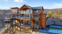 New Amazing! PrivatePickleball~HotTub~FirePit~IndoorPool~Theater-Game Rm-Sleep33 - 5-Star
