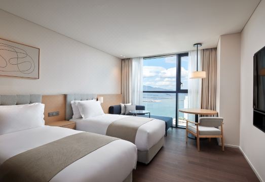 3. 신라스테이 여수..