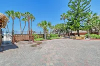 Luxury condo located directly on Siesta Key Beach
