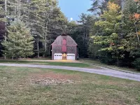 Maine Barn Hideaway- 2nd Floor Private Apartment Hotels in Freeport