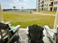 Summer Winds, First Floor Poolside, Oceanfront 3br. 2.5ba. Sleeps 9 Linens incl.