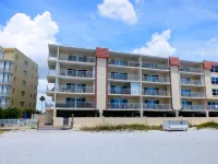 Beautiful Condo w/Balcony ON THE BEACH Hotels in Redington Shores
