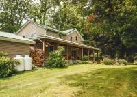 Fingerlakes Farmhouse  on Seneca Lake and Cayuga Lake Wine Trails Sleeps 4