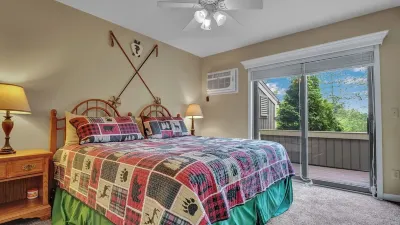 Peek'n Peak 2 Bedroom Condo, Ground Floor