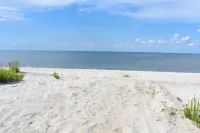 Soul Surfing II-August 2020: Breathtaking Sunset Island Views & Private Beach