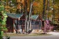 Super cozy glamping cabin & family resort!