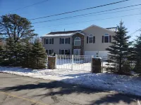 Stunning Lakefront, 1 King, 3 Queens, 3 Double Beds Kalahari Resorts & Conventions - Poconos附近的飯店