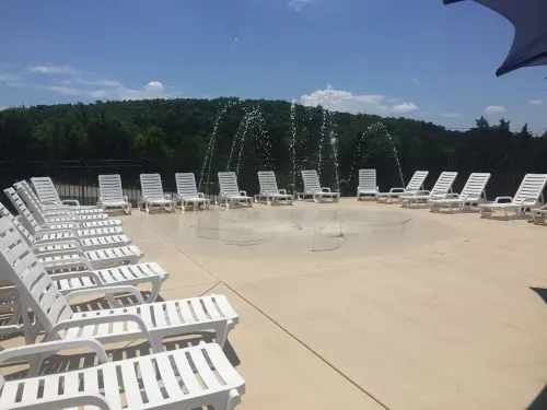 Luxury 5BR Escape-Private HotTub,  Pool&Splash Pad&Play Ground