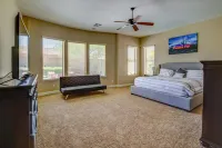 Beautiful 3 bedroom home in a private community in Estrella Mountain Ranch Hotels near Walmart Garden Center
