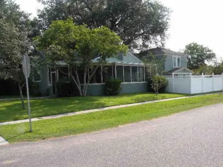 NEAR FRENCH QUARTER - 4 Bdrm Home - LOW RATES! - Safest Neighborhood.