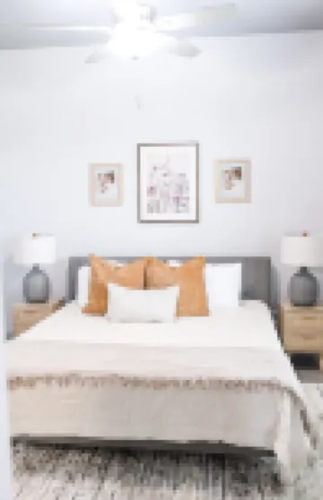 King size bed in Jennings #208