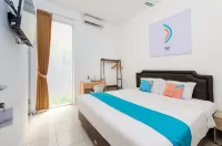 Sans Hotel la Vida Malang - Bãi đậu xe