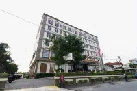 Grand Kanaya Hotel Hôtels à : Sei Sikambing D