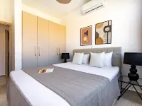 Sanders River Plaza - Nice 3-Bdr Apt with Terrace