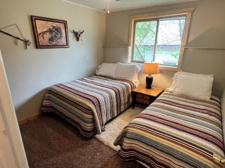 Charming 3 bedroom home minutes away from Deadwood!