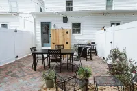 Family Fun-Next to Central Park-2 Blocks to Beach-Walk to Dining & Entertainment