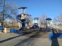 Sunny Pet-Friendly Guest Suite Near Park & Amenities, 30 min from Denver/Boulder