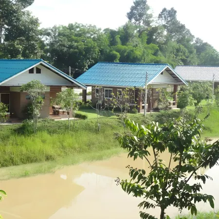 I Din Lake View Resort Nakhon Nayok Отели рядом с достопримечательностью «Водопад Ланрак»