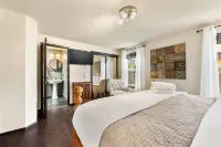 Private Backyard-Central AC! Quiet Neighborhood