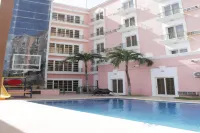 Residencial Inn & Suites - piscina