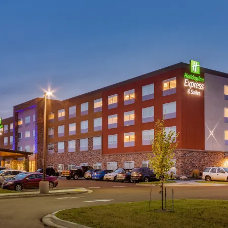 Holiday Inn Express & Suites Rice Lake by IHG