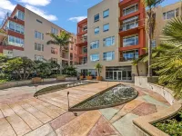 Cozy 1-bedroom condo in fantastic Emeryville with fitness room, WiFi