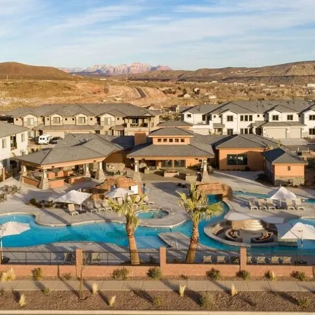 Luxury 5BR Wellness Retreat w/ Private Pool, Hot Tub & Cold Plunge Near Zion