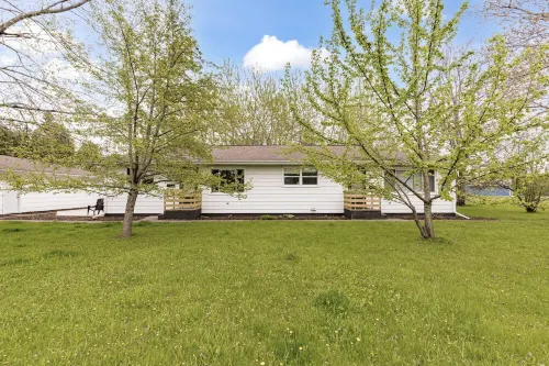 Sleeps12 - Dog-Friendly SidexSide Duplex - Large Yard/Hammocks/Firepits/Grills