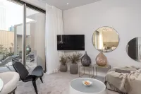 Designer Luxury Villa with Pool & Private Beach Access - Zadar Hotels in Turanj