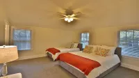 Modern, luxury 5-bed, 4.5-bath w/full basement! Now booking for 2025!