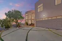 Sun House Malibu - Private Estate with Infinity Pool & Views - 6 bedrooms