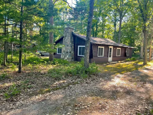 Family Fun: Torch Lake Cottage with Private Beach Access - Kayaks & Sup Provided - Homestays