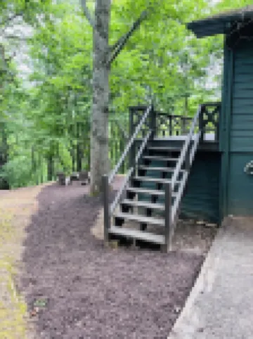 Cozy mountain cabin in Hiawassee!