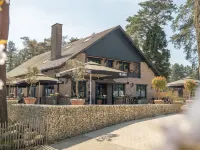 Attractive Tent Lodge Maastricht at 16 km Hotels in Genk
