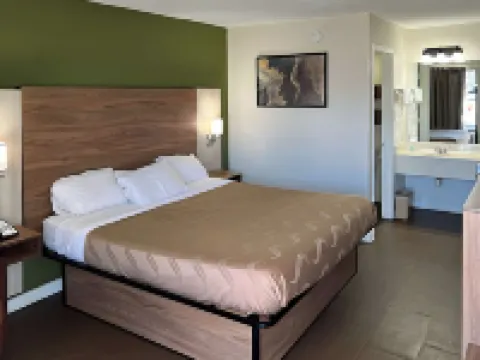 Quality Inn Hotels in Thomson