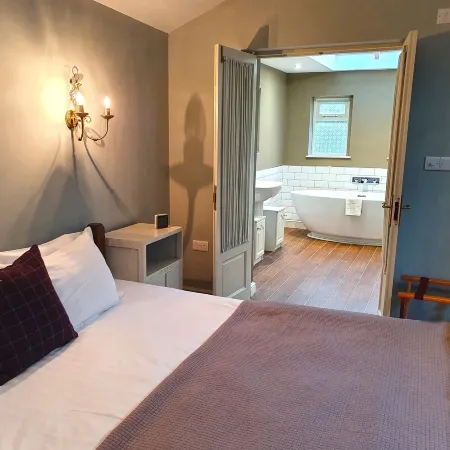 Holmwood House Guest Accommodation