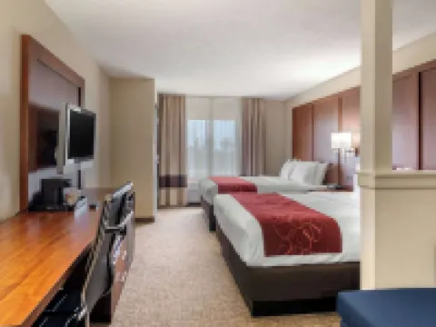 Comfort Suites Speedway - Kansas City Hotels in Kansas City