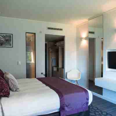 The Golden Jubilee Hotel Rooms