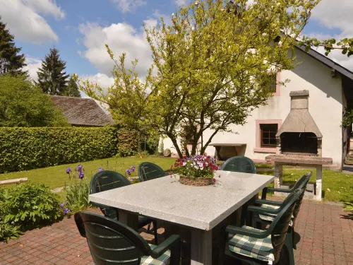Holiday Home in Butgenbach Near the Lake - parking