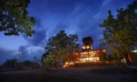 Pugdundee Safaris - Pench Tree Lodge Hotels near Potiya lake