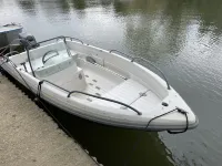 MayGrove Retreat - Sleeps 2 - Jacuzzi & Boat Hire