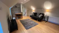New 1Bd Contemporary Flat Upper Dunblane Các khách sạn ở 