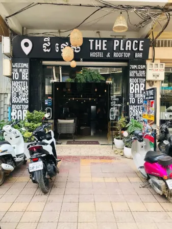 The Place Hostel & Rooftop Bar Отели в г. Tuol Ta Ek