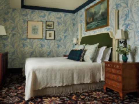 マリン トローン トルーンのホテル