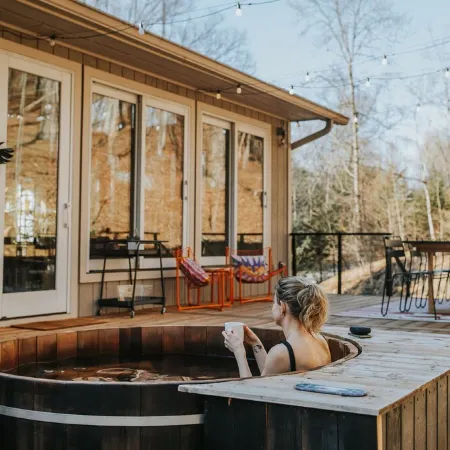 Private Mountain Retreat with Hot Tub Near the Gunks