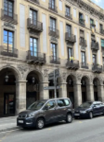 Hostal Porxos Garden Hotel berhampiran Barceloneta Beach