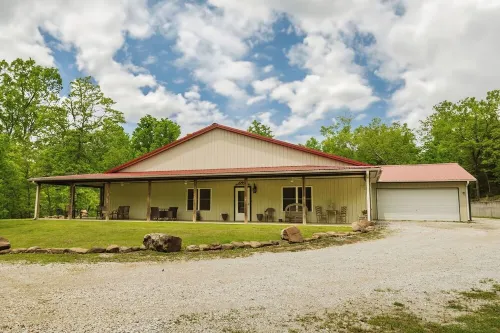 Hannah House ~ Your Vacation Awaits! Hotels in Madison County