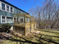 4 BR Serene Home Nestled Amongst the Canopy of Majestic Trees