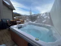 Two Primary Main Level Suites, Hot Tub and Magnificent Views