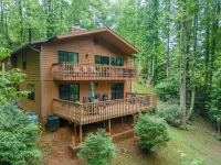 Mountain Creek Escape - 2 Living Rooms, Decks, Fire Pit! Hotels near Noon